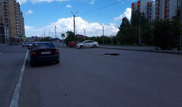 Тюменцы жалуются на ямы на дорогах