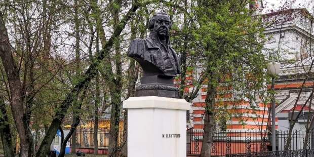 Сергунина: Памятник-бюст Михаила Кутузова в Москве отреставрируют. Фото: Пресс-служба Департамента культурного наследия города Москвы