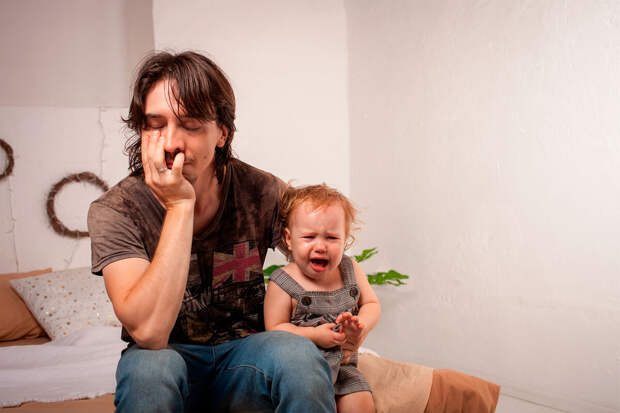 Психолог Хакимов: отцам важно регулярно демонстрировать детям любовь
