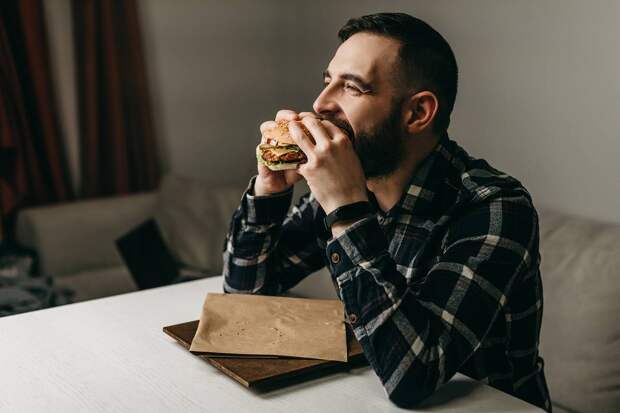 Российским мужчинам посоветовали не говорить одно слово