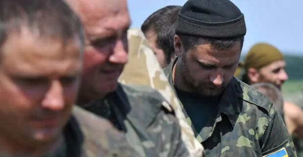 Генерал Картаполов разъяснил растущее число сдающихся в плен украинских военных