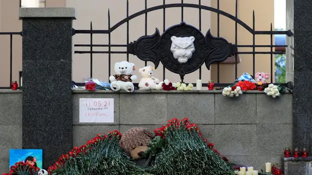 Бастрыкин и Минниханов посетили в больнице пострадавших при стрельбе в Казани детей