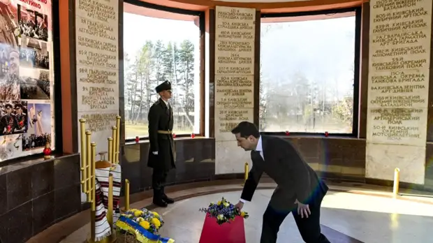 Историк предложил Зеленскому почитать мемуары Манштейна о битве за Киев