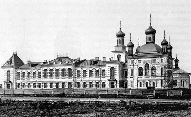Булычевская богадельня. Фото 1906 года, источник: https://vam.do.am/