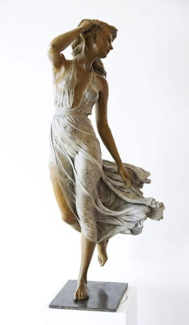 https://i1.wp.com/antipriunil.ru/wp-content/uploads/2017/09/realistic-female-sculptures-luo-li-rong-17-59c8a3f0deb7e__700.jpg?resize=625%2C1074&ssl=1
