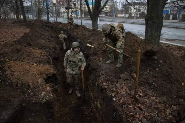 Рогов: ВСУ начали выстраивать новую линию обороны западнее Курахово