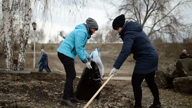 В Ленобласти пройдут субботники на территории музеев и памятников