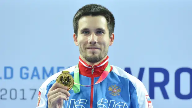 Заломин выиграл золото в двойном минитрампе на ЧМ по прыжкам на батуте