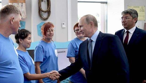 Владимир Путин учредил в России День добровольца | Продолжение проекта «Русская Весна»