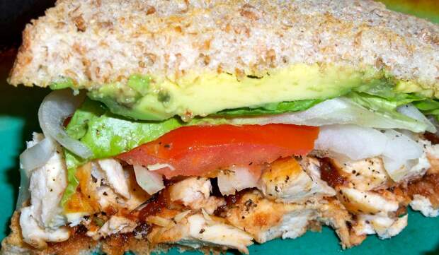Здоровый перекус для похудения: 5 рецептов низкокалорийных бутербродов