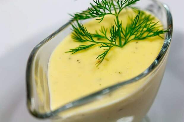 Густой сырный соус с корицей: простой рецепт