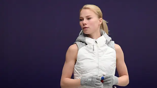 За шесть часов до старта: фигуристка Тарасова получила травму на разминке во время Гран-при в России