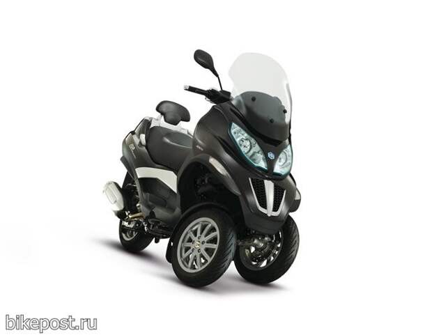 Трицикл Piaggio MP3 Touring 2012
