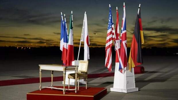 Лидеры стран G7 договорились продолжить политику санкций против России