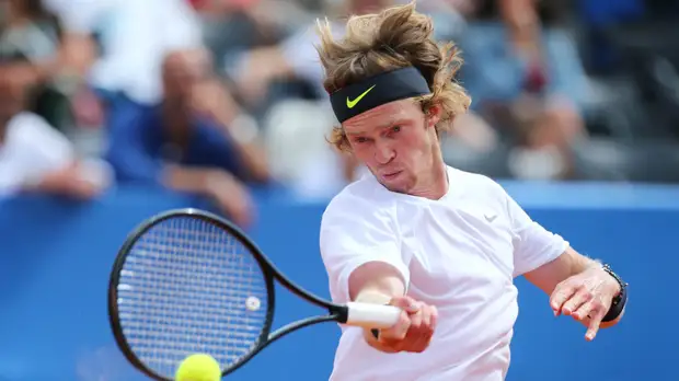 Рублёв победил Берреттини и вышел в финал теннисного турнира в Австрии