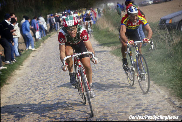 Hoogvliet - wielrennen - cycling - radsport - cyclisme -   archive - stock photo - archive -   Steve Bauer en Eddy Planckaert - Parijs - Roubaix - photo Cor Vos © 2013