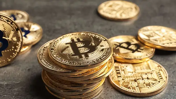 Миллиардер Чарли Мангер предсказал обвал биткоина