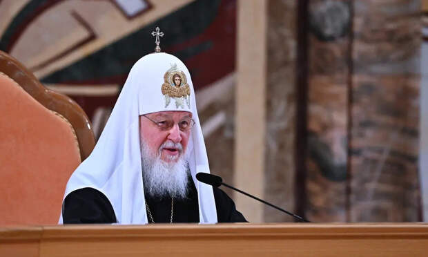 Мерилом стал айфон: патриарх Кирилл выразил обеспокоенность засильем культа успеха