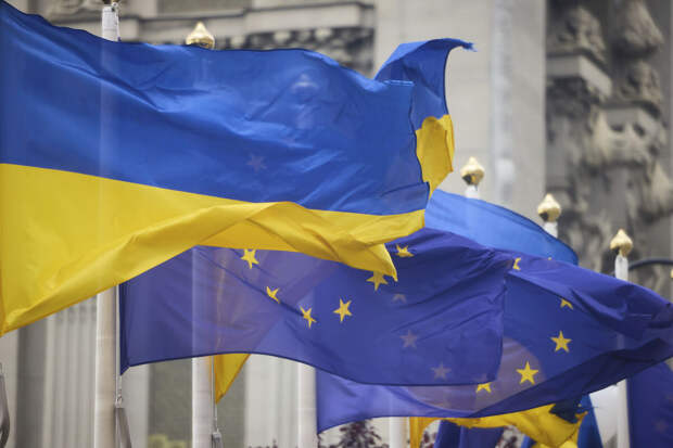 Politico: ЕС 25 июня начнет переговоры о членстве Молдавии и Украины