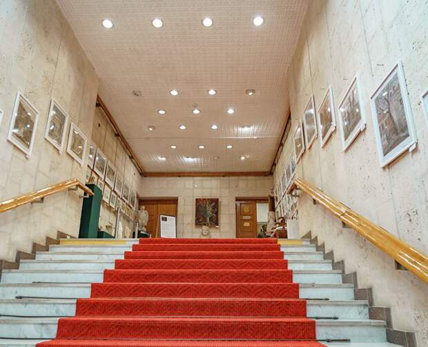 Керченская картинная галерея зовёт на празднование Всемирного дня театра