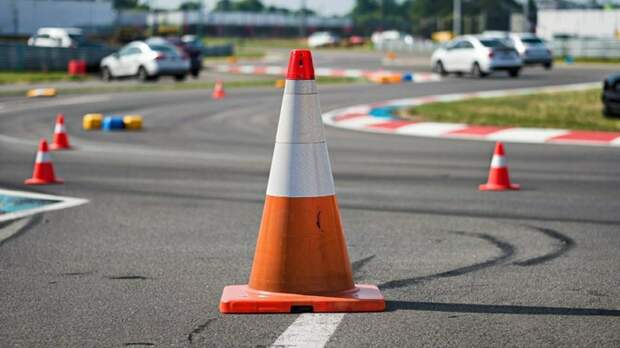 Автодром / Фото: сгенерировано нейросетью