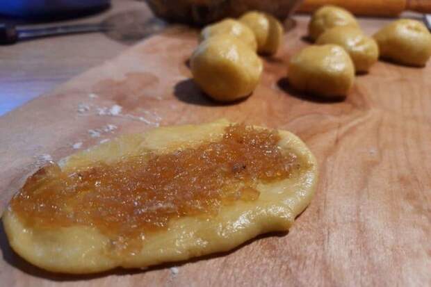 Яблочные трубочки