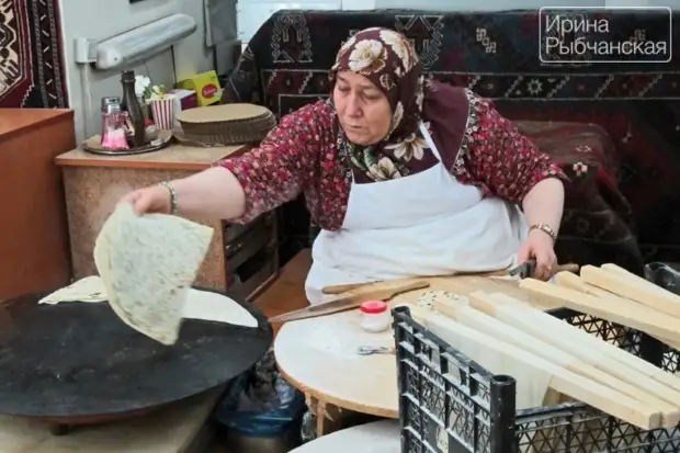 Рецепт кутабов с зеленью и сыром по-азербайджански