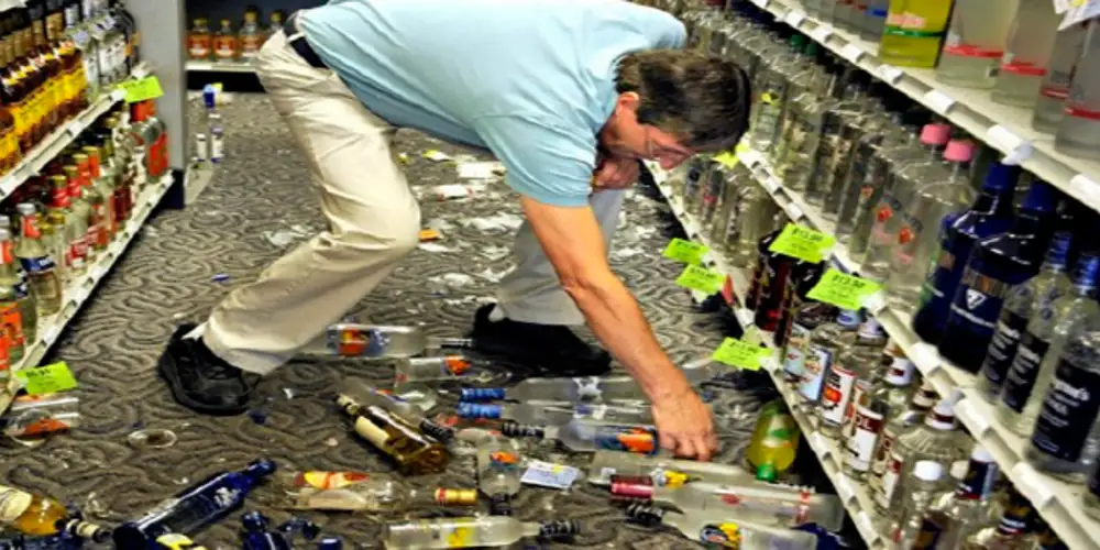 Забытые товары в магазине. Брошенная корзина в интернет магазине. Забытые товары в магазине. Забытые товары в магазине. Ребенок в магазине разбил товар.