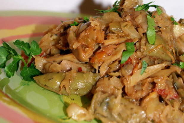 Капуста тушенная со стручковой фасолью