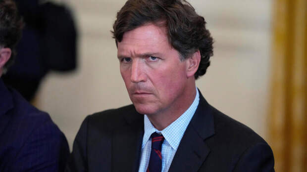 Такер Карлсон призвал молиться для спасения мира