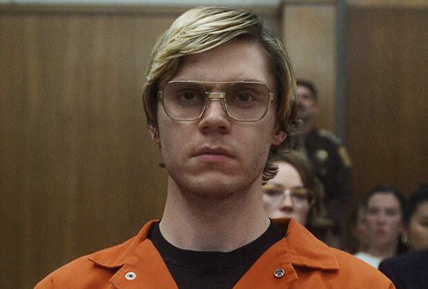 Dahmer Trailer: See Evan Peters as the Infamous Serial Killer in Netflix Series — Plus, Get Premiere Date (It's Soon!)