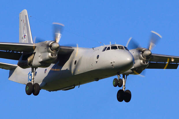 В Крыму потерпевший крушение Ан-26 врезался в скалу