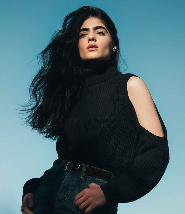 bullying-thick-eyebrows-model-career-natalia-castellar-15