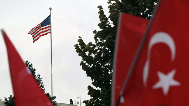 Акция протеста у здания посольства США в Анкаре, Турция Акция протеста у здания посольства США в Анкаре, Турция - РИА Новости, 1920, 26.04.2021