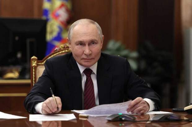 Путин провел совещание по эффективности военной техники в зоне СВО