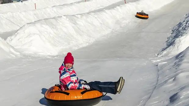 В России предложили ограничить использование тюбингов детьми до 12 лет