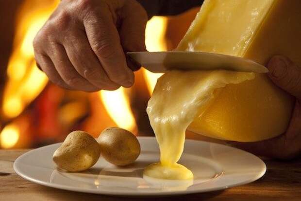 Топ 5 блюд для тех, кто очень любит горячий сыр
