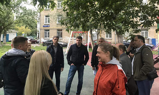 Встреча с инициативной группой жителей в Рязанском районе. Фото: moscow.er.ru