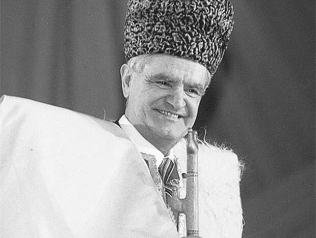 Фазиль Искандер