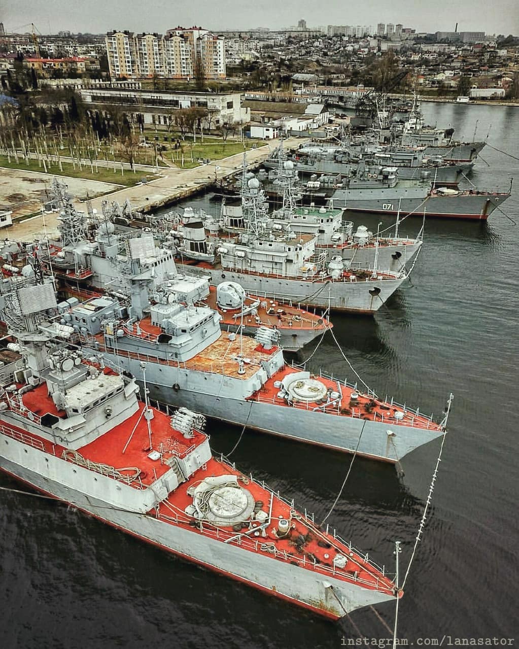 Заброшенные места на снимках Ланы Сатор