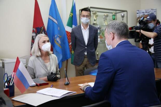 Ирина Белых подала документы на регистрацию в качестве кандидата в депутаты Государственной Думы. Автор фото: Роман Балаев