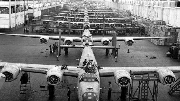 Триумф конвейера: Как автомобильный завод Willow Run навсегда изменил историю