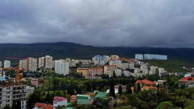 В Крыму сделают капремонт почти 900 многоэтажек