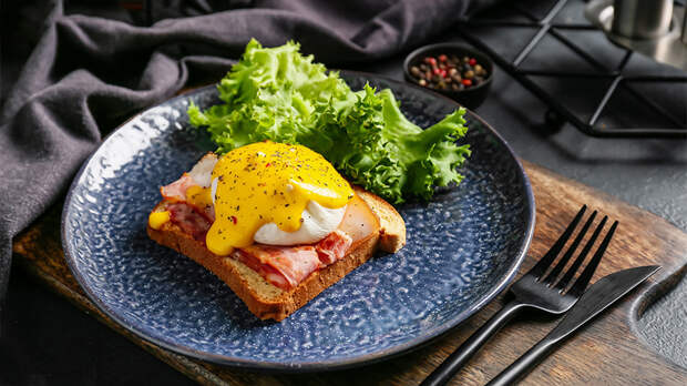Яйца бенедикт