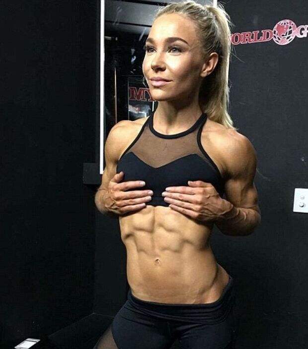 Фитнес помог девушке обрести фигуру своей мечты (5 фото)