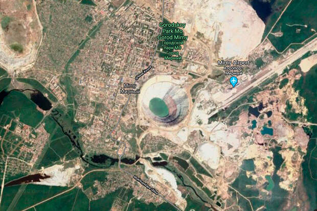 Как якутский город живет с ОГРОМНОЙ дырой в земле (ФОТО)