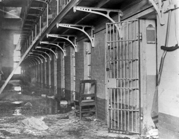 Тюрьма Колорадо Тюрьма, бунт, жестокость