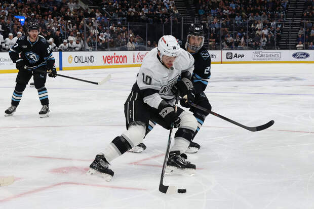 Панарин забросил шайбу в третьем матче НХЛ подряд