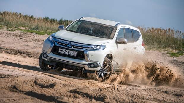 Сохранил ли новый Mitsubishi Pajero Sport свою суровость и страшно ли на нем заезжать в глушь. Фото 3