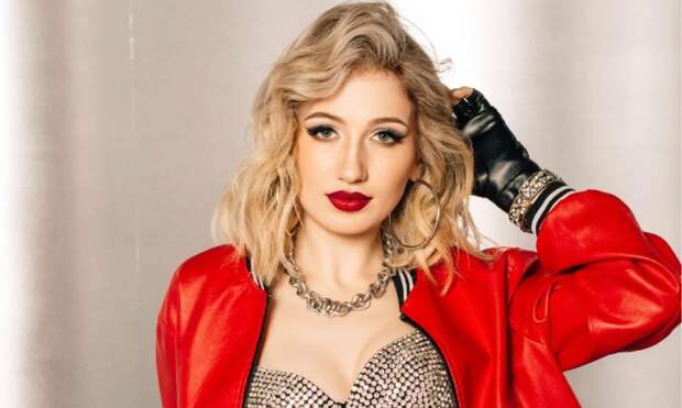 Кто такая Александра Романова — новая солистка группы «Воровайки»